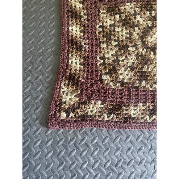 Crochet blanket Grandmas Square Mid Century Small Throw 24x24 - Picture 4 of 8